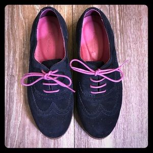Navy suede shoes - Size 6